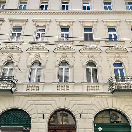 Trendy & Cozy Apartment At Heroes' Square Budapest Exterior photo